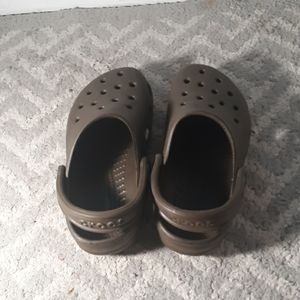 Brown crocs